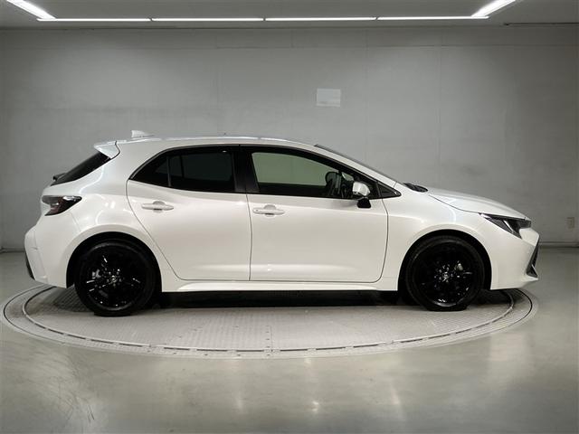 カローラスポーツ Ｇ　スタイルパッケージ　ＥＴＣ車載器　スマートキ　ＬＥＤランプ　クルコン　バックモニター　インテリジェントクリアランスソナー　ＡＷ　メモリーナビ　記録簿　ナビ　キーレス　盗難防止装置　ミュージックプレイヤー接続可　ＡＢＳ（3枚目）