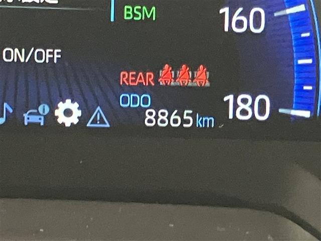 カローラスポーツ Ｇ　スタイルパッケージ　ＥＴＣ車載器　スマートキ　ＬＥＤランプ　クルコン　バックモニター　インテリジェントクリアランスソナー　ＡＷ　メモリーナビ　記録簿　ナビ　キーレス　盗難防止装置　ミュージックプレイヤー接続可　ＡＢＳ（13枚目）