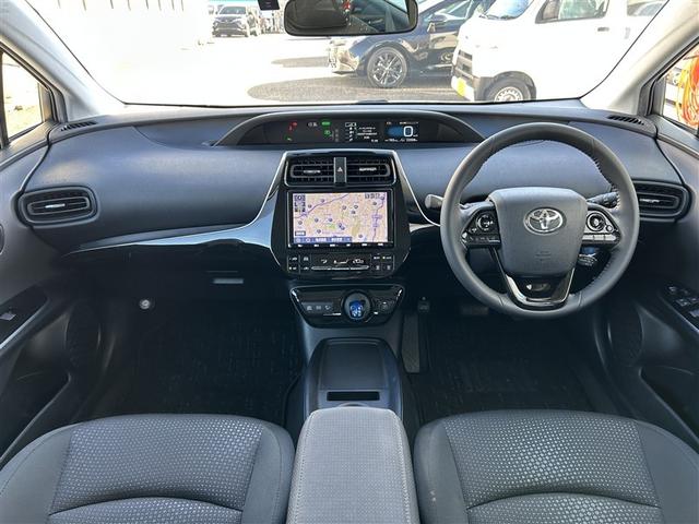 プリウス S 取説記録簿 DVD再生機能 ESC スマートキ- 地デジ メモリーナビゲーション LEDヘッドライト ETC車載器 フルオートエアコン クルーズコントロール エアバッグ イモビ パワーウインドウ PS(3枚目)
