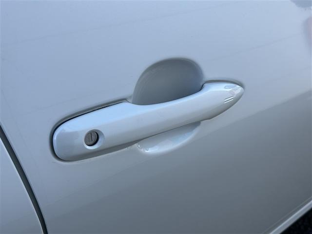 プリウス S 取説記録簿 DVD再生機能 ESC スマートキ- 地デジ メモリーナビゲーション LEDヘッドライト ETC車載器 フルオートエアコン クルーズコントロール エアバッグ イモビ パワーウインドウ PS(32枚目)