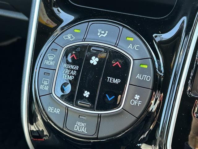 ヴォクシー ZS 煌III プリクラッシュ スマートキ アイスト DVD再生機能 横滑り防止装置 ナビTV アルミ 三列シート 盗難防止 オートエアコン キーレス ETC装備 パワステ メモリナビ クルコン LEDヘッドライト(16枚目)