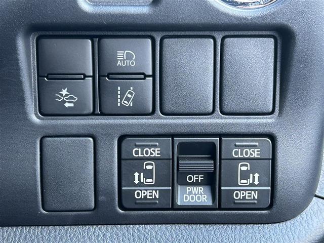 ヴォクシー ZS 煌III プリクラッシュ スマートキ アイスト DVD再生機能 横滑り防止装置 ナビTV アルミ 三列シート 盗難防止 オートエアコン キーレス ETC装備 パワステ メモリナビ クルコン LEDヘッドライト(22枚目)