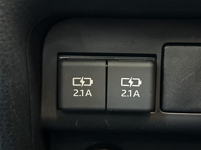 ヴォクシー ZS 煌III プリクラッシュ スマートキ アイスト DVD再生機能 横滑り防止装置 ナビTV アルミ 三列シート 盗難防止 オートエアコン キーレス ETC装備 パワステ メモリナビ クルコン LEDヘッドライト(27枚目)