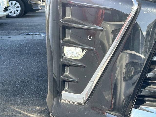 ヴォクシー ZS 煌III プリクラッシュ スマートキ アイスト DVD再生機能 横滑り防止装置 ナビTV アルミ 三列シート 盗難防止 オートエアコン キーレス ETC装備 パワステ メモリナビ クルコン LEDヘッドライト(39枚目)