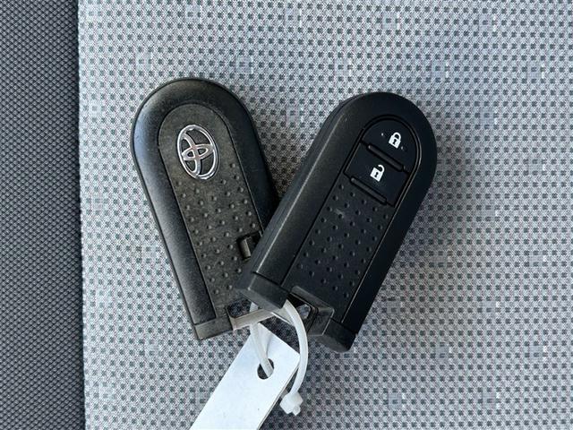 パッソ X S 衝突回避支援システム 整備記録簿 バックモニター ドライブレコーダー 盗難防止システム 1セグTV キーフリーシステム ETC付 デュアルエアバック スマートキー メモリナビ AUX接続 iストップ(32枚目)