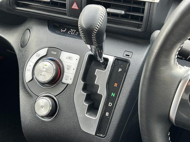 シエンタ ハイブリッドＧ　クエロ　点検記録簿　地デジＴＶ　盗難防止　横滑り防止　ＬＥＤライト　クルコン　ドライブレコーダー　スマートキー　ＥＴＣ　１オーナー　バックモニタ　ＤＶＤ　オ－トエアコン　ＡＵＸ　メモリ－ナビ　エアバッグ　ＡＷ（12枚目）