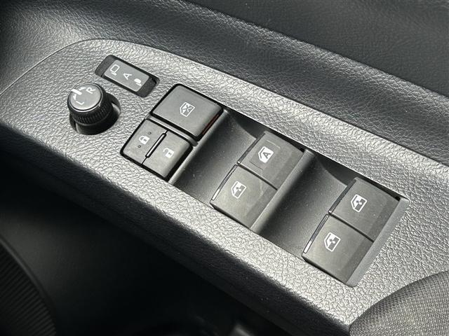 シエンタ ハイブリッドＧ　クエロ　点検記録簿　地デジＴＶ　盗難防止　横滑り防止　ＬＥＤライト　クルコン　ドライブレコーダー　スマートキー　ＥＴＣ　１オーナー　バックモニタ　ＤＶＤ　オ－トエアコン　ＡＵＸ　メモリ－ナビ　エアバッグ　ＡＷ（16枚目）