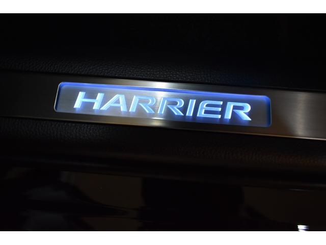 ハリアー Ｚ　レザーパッケージ　新車　調光式マルーフパノラミックビューモニター　ＪＢＬ　デジタルインナーミラー全周囲３６０カメラ　トヨタ１２．３インチナビ　障害物センサーモデリスタエアロ（21枚目）