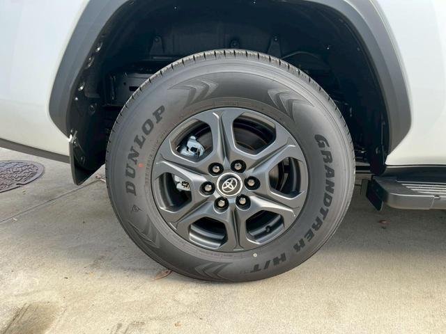 ランドクルーザー ＧＲスポーツ　ルーフレール、ＥＴＣ２．０、ＤＯプラス（ＪＢＬ）、タイヤ空気圧警報システム、パノラミックビューモニター、マルチテレインモニター、リヤエンタテイメント、トノカバー、ＩＴＳ　ＣＯＮＮＥＣＴ、クールボックス（22枚目）