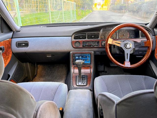 NISSAN LAUREL MEDALIST SV | 1992 | BLACK | 99983 km NISSAN LAUREL MEDALIST SV | 1992 | BLACK | 99983 km
