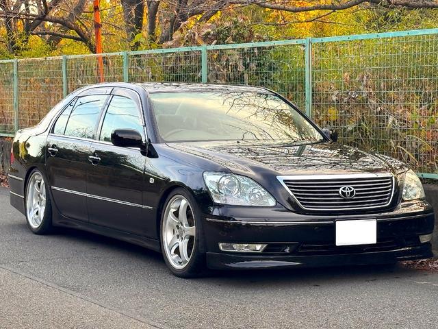 セルシオ A仕様 車高調 カールソン19インチアルミホイール 社外 フルセグ ナビ 革シート(3枚目)