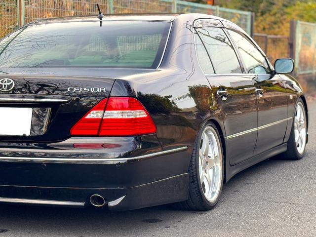 セルシオ A仕様 車高調 カールソン19インチアルミホイール 社外 フルセグ ナビ 革シート(8枚目)