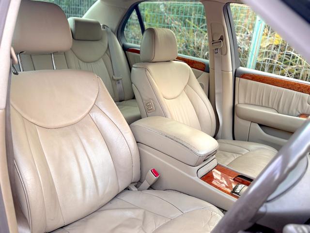 セルシオ A仕様 車高調 カールソン19インチアルミホイール 社外 フルセグ ナビ 革シート(19枚目)