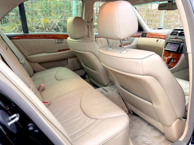 セルシオ A仕様 車高調 カールソン19インチアルミホイール 社外 フルセグ ナビ 革シート(23枚目)