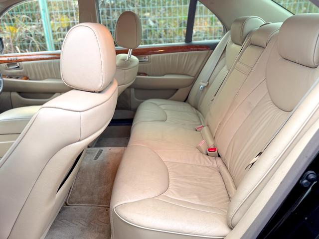 セルシオ A仕様 車高調 カールソン19インチアルミホイール 社外 フルセグ ナビ 革シート(26枚目)