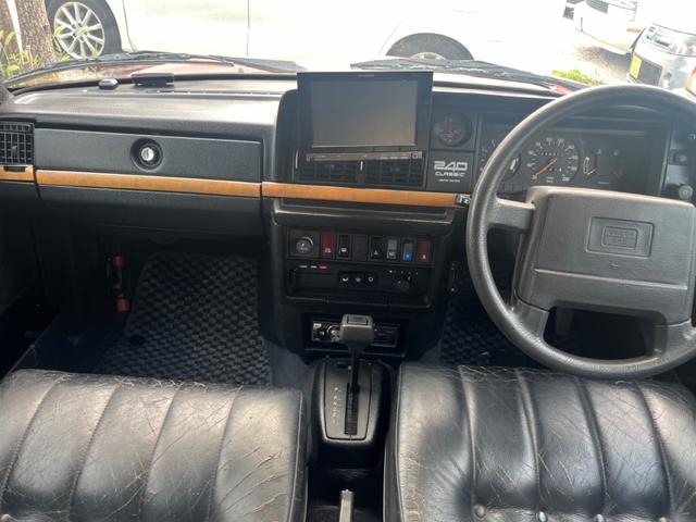 ２４０ワゴン ２４０クラシックリミテッドエディション　レザーシート　ナビ　ルーフレール　シートヒーター（31枚目）