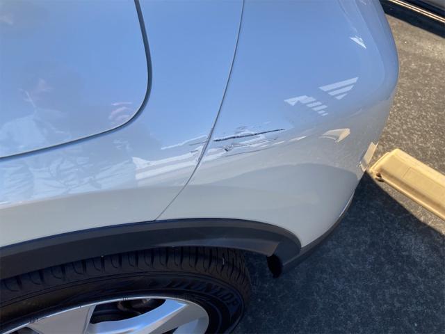 S-T LEDエディション 横滑り防止装置 23,000KM 記録簿 アルミホイール キーレス 盗難防止装置 フルセグ エアバッグ LEDヘッドライト スマートキー 4WD DVD再生 ナビTV 1オーナー バックカメラ ETC(42枚目)