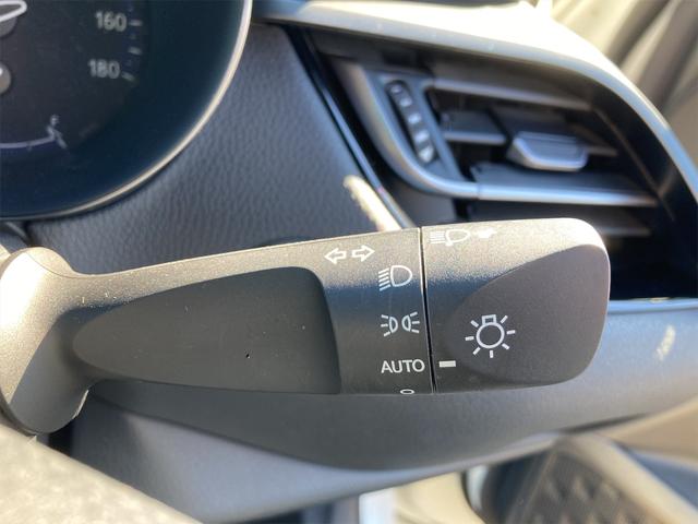 S-T LEDエディション 横滑り防止装置 23,000KM 記録簿 アルミホイール キーレス 盗難防止装置 フルセグ エアバッグ LEDヘッドライト スマートキー 4WD DVD再生 ナビTV 1オーナー バックカメラ ETC(47枚目)