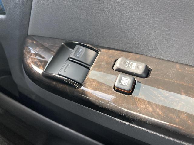 スーパーGL ダークプライムII 後席モニター 100KM以下 スマートキープッシュスタート ナビ&TV 助手席エアバック CD エアロ DVD リアカメラ フルセグ オートエアコン イモビライザー メモリナビ 両側自動スライドドア(22枚目)