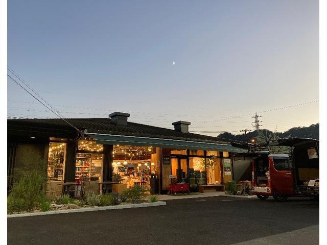 ハイブリッドG クエロ 衝突安全ブレーキ 43000KM スマキー Wパワースライドドア 1オーナー 3列 DVD再生可 アルミホイール フルセグテレビ ESC ETC車載器 ナビ&TV オートエアコン 記録簿 CD(79枚目)