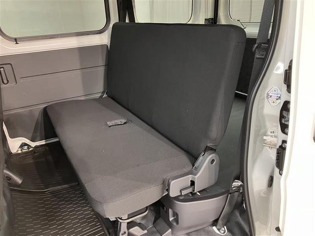 ハイゼットカーゴ ＤＸ　車中泊　ベッドキット　テーブル　誤発進抑制　パワーウィンドゥ　デュアルエアバッグ　キーフリーシステム　エアコンパワステ　横滑り防止機能　アイドリングストップ　パワーステアリング　エアバッグ　ＡＢＳ（18枚目）