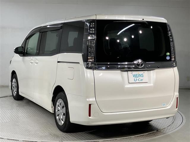 ヴォクシー Ｘ　ワンセグＴＶ　キーレスキー　左右パワースライドドア　Ｂカメ　ナビ＆ＴＶ　３列　エアコン　ＥＴＣ付き　パワステ　ＡＵＸ接続　横滑り防止機能　ＰＷ　ＬＥＤヘッドライト　ＷＳＲＳ　ウォークスルー　メモリナビ（4枚目）