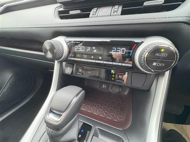 ＲＡＶ４ Ｇ　Ｚパッケージ　登録済未使用者　モデリスタフルエアロ　大型サンルーフ　アルミ　横滑防止　クルコン　リアカメラ　ＥＴＣ付　　ＰＣＳ　整備記録簿　スマキー　地デジ　助手席エアバッグ　パワーシート　オートエアコン　キーレス（30枚目）