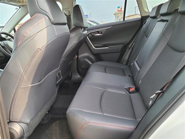 ＲＡＶ４ アドベンチャー　オフロードパッケージ　登録済未使用者　アルミ　記録簿付　メモリナビ　クルコン　スマートキ　パワーウィンドウ　横滑り防止装置　オートエアコン　運転席パワーシート　ＰＳ　ＡＢＳ　地デジ　キーレス　デュアルエアバッグ　４ＷＤ（6枚目）