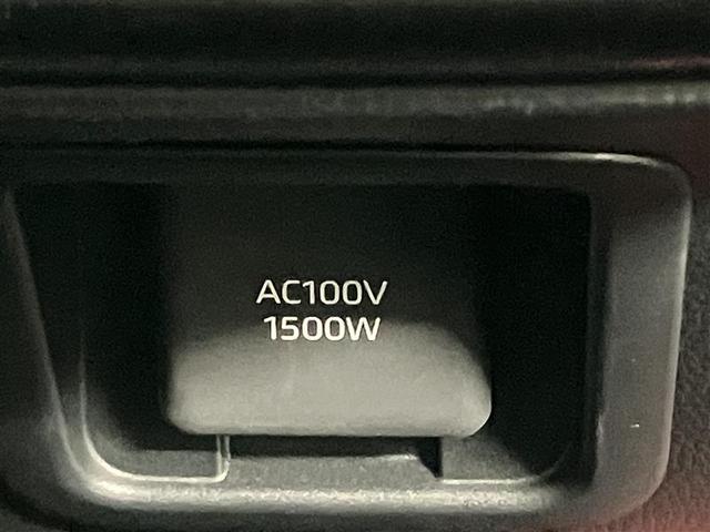 クラウンスポーツ ＲＳ　弊社元試乗車　クルーズコントロール　フルセグテレビ　ＬＥＤヘッドランプ　ドラレコ　ナビ＆ＴＶ　４ＷＤ　バックカメラ　衝突被害軽減システム　キーレス　スマートキー　横滑り防止機能　ＥＴＣ（12枚目）