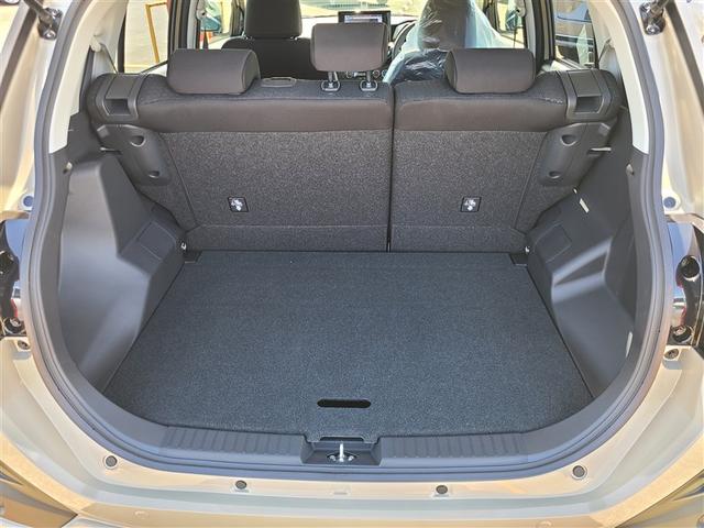 ライズ Ｚ　登録済未使用車　モデリスタフルエアロ　ベーシックナビ　ＴＶ　Ｂｌｕｅｔｏｏｔｈ　シートヒーター　新車保証継承　レーダークルーズコントロール　ＥＴＣ２．０　フォグランプ　バックカメラ　エアバック（8枚目）