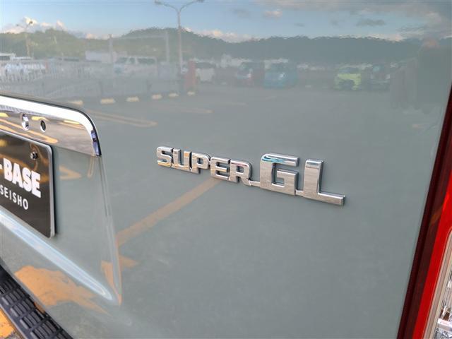 ハイエースバン ロングスーパーＧＬ　未使用　キャンピングカー　８ナンバー　車中泊　ＦＦヒーター　冷蔵庫　二段ベッド　ＴＯＹ　ＦＡＣＴＯＲＹ　ＲＥＶＯシート　サブバッテリー　外部充電　デジタルインナーミラー　アルパインナビ　後席モニター（13枚目）