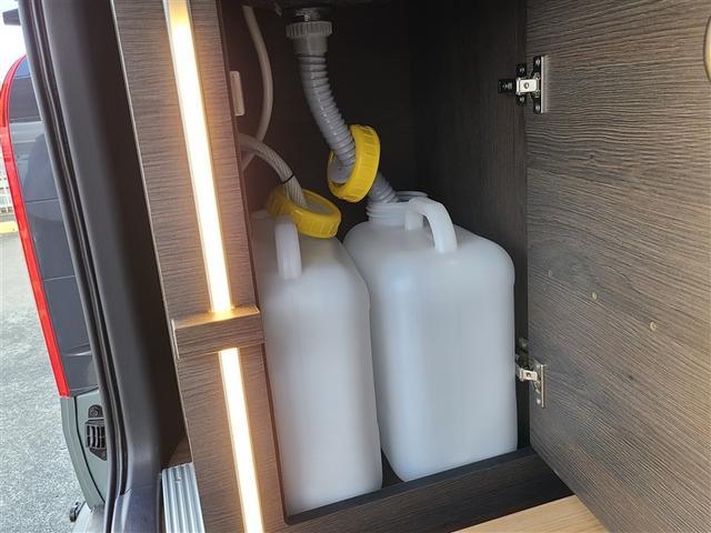 ハイエースバン ロングスーパーＧＬ　未使用　キャンピングカー　８ナンバー　車中泊　ＦＦヒーター　冷蔵庫　二段ベッド　ＴＯＹ　ＦＡＣＴＯＲＹ　ＲＥＶＯシート　サブバッテリー　外部充電　デジタルインナーミラー　アルパインナビ　後席モニター（18枚目）