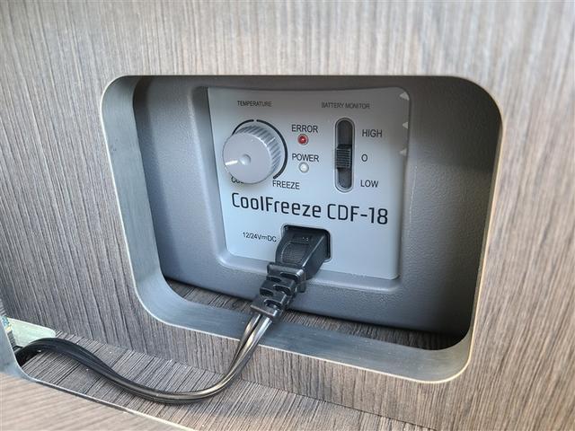 ハイエースバン ロングスーパーＧＬ　未使用　キャンピングカー　８ナンバー　車中泊　ＦＦヒーター　冷蔵庫　二段ベッド　ＴＯＹ　ＦＡＣＴＯＲＹ　ＲＥＶＯシート　サブバッテリー　外部充電　デジタルインナーミラー　アルパインナビ　後席モニター（21枚目）