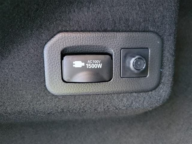 カローラツーリング ハイブリッド　ダブルバイビー　メディアプレイヤー接続　バックモニター　フルセグＴＶ　ＬＥＤライト　ハーフレザーシート　ワンオーナー　クルコン　横滑り防止　盗難防止装置　ナビ・ＴＶ　ドライブレコーダー　エアバッグ　ＥＴＣ　ＡＢＳ（30枚目）