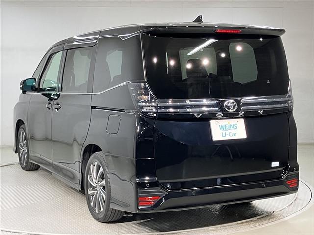 ヴォクシー S-Z 8000キロ 快適利便パッケージ 大型ナビ バックカメラ Bluetooth DVD オットマン ユニバーサルステップ PKSB PCS 純正アルミ LED ワンオーナー ETC2.0(4枚目)