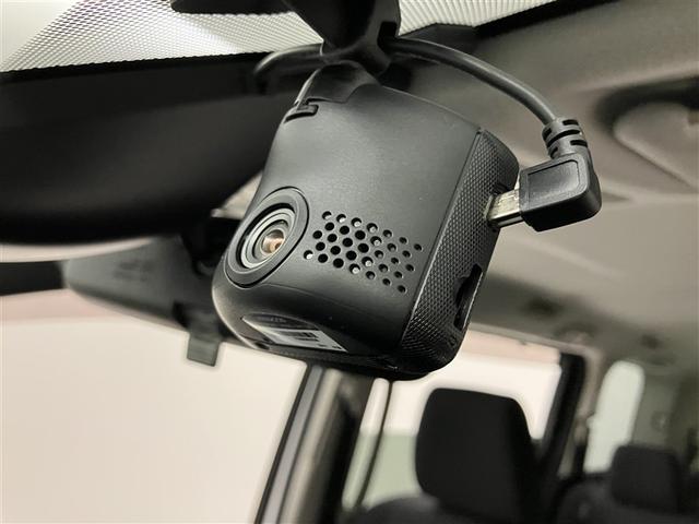 ヴォクシー Ｘ　１年間走行距離無制限保証　６８０００キロ　ナビ　Ｂｌｕｅｔｏｏｔｈ　バックカメラ　ＴＶ　ＣＤ　　ドライブレコーダー　衝突被害軽減ブレーキ　左右独立オートエアコン　片側電動スライドドア（12枚目）