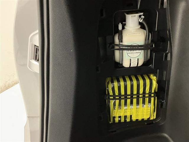 ヴォクシー Ｘ　１年間走行距離無制限保証　６８０００キロ　ナビ　Ｂｌｕｅｔｏｏｔｈ　バックカメラ　ＴＶ　ＣＤ　　ドライブレコーダー　衝突被害軽減ブレーキ　左右独立オートエアコン　片側電動スライドドア（38枚目）