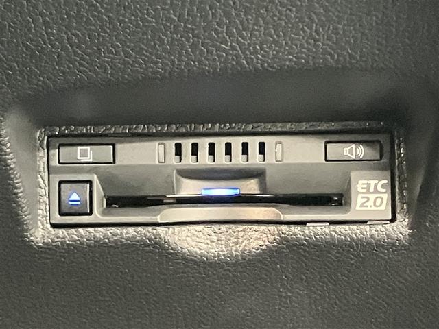 プリウス Ａプレミアム　ＨＶ保証　５０後期　１００００キロ　全周囲カメラ　ナビ　Ｂｌｕｅｔｏｏｔｈ　ドラレコ　電子ミラー　ＥＴＣ２．０　パワーシート　ベンチレーション　クルーズコントロール　１５００Ｗ電源コンセント（9枚目）