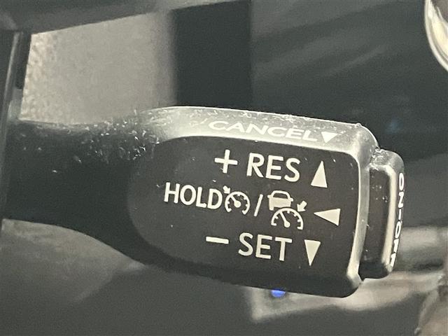 プリウス Ａプレミアム　ＨＶ保証　５０後期　１００００キロ　全周囲カメラ　ナビ　Ｂｌｕｅｔｏｏｔｈ　ドラレコ　電子ミラー　ＥＴＣ２．０　パワーシート　ベンチレーション　クルーズコントロール　１５００Ｗ電源コンセント（14枚目）