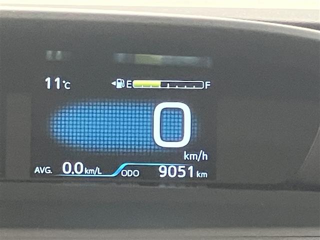 プリウス Ａプレミアム　ＨＶ保証　５０後期　１００００キロ　全周囲カメラ　ナビ　Ｂｌｕｅｔｏｏｔｈ　ドラレコ　電子ミラー　ＥＴＣ２．０　パワーシート　ベンチレーション　クルーズコントロール　１５００Ｗ電源コンセント（16枚目）