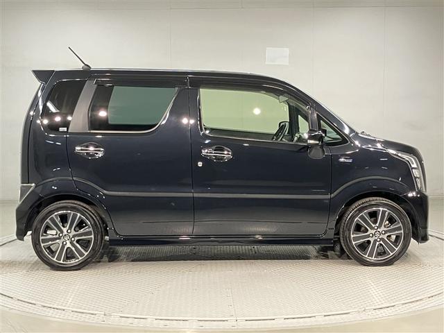 ワゴンＲスティングレー ハイブリッドＴ　ナビＴＶ　ＥＳＣ　ＥＴＣ装着車　リアカメラ　Ｓキー　アルミホイール　クルーズコントロール　ＬＥＤヘッドランプ　ＤＶＤ　メモリーナビ　ベンチシート　キーレス　パワーステアリング　ＡＢＳ　パワーウインド（3枚目）