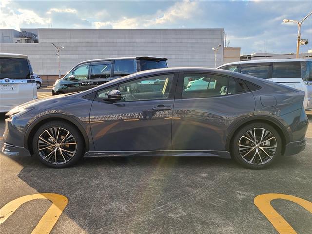 プリウス Ｇ　登録済未使用車　モデリスタフルエアロ　１５００Ｗ電源コンセント　ディスプレイオーディオ　バックカメラ　Ｂｌｕｅｔｏｏｔｈ　ＴＶ　ＰＫＳＢ　衝突被害軽減ブレーキ　レーダークルーズコントロール（2枚目）