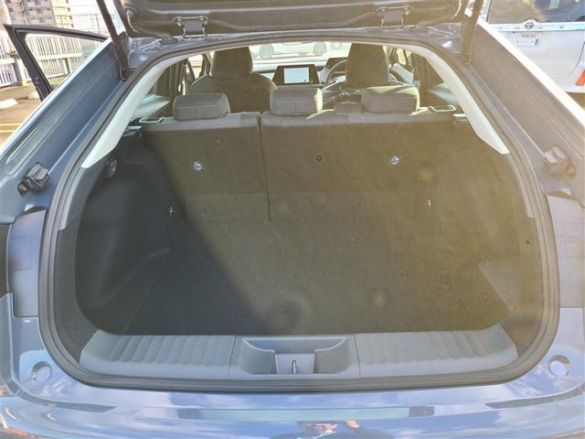 プリウス Ｇ　登録済未使用車　モデリスタフルエアロ　１５００Ｗ電源コンセント　ディスプレイオーディオ　バックカメラ　Ｂｌｕｅｔｏｏｔｈ　ＴＶ　ＰＫＳＢ　衝突被害軽減ブレーキ　レーダークルーズコントロール（8枚目）