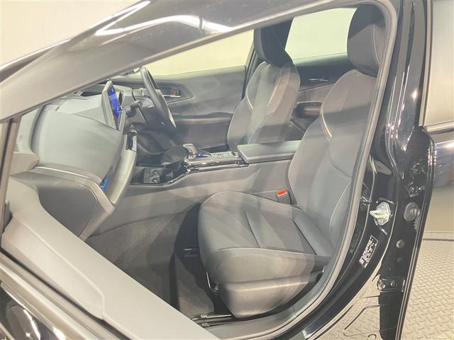 プリウス Ｇ　１オーナー　衝突被害軽減ブレーキ　ＬＥＤライト　フルセグＴＶ　ＡＣ１００Ｖ　アルミホイール　クルーズコントロール　ＴＶ　キーフリー　スマキー　カーテンエアバック　エアコン　イモビライザー　ＥＳＣ（18枚目）