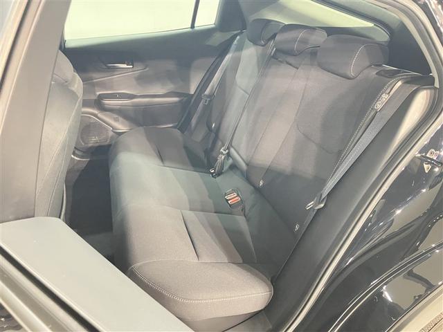 プリウス Ｇ　１オーナー　衝突被害軽減ブレーキ　ＬＥＤライト　フルセグＴＶ　ＡＣ１００Ｖ　アルミホイール　クルーズコントロール　ＴＶ　キーフリー　スマキー　カーテンエアバック　エアコン　イモビライザー　ＥＳＣ（20枚目）