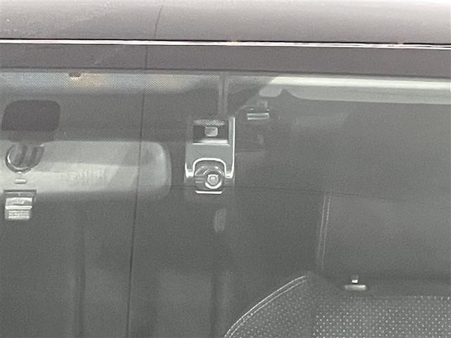 マークＸ ２５０Ｓ　ＧＲスポーツ　盗難防止システム　ナビＴＶ　記録簿　サイドエアバッグ　助手席エアバッグ　ミュージックプレイヤー接続可　地デジＴＶ　ＡＷ　ドラレコ　キーレス　Ｂカメラ　ＡＢＳ　スマートキー　ＤＶＤ　エアバッグ　ＥＳＣ（9枚目）