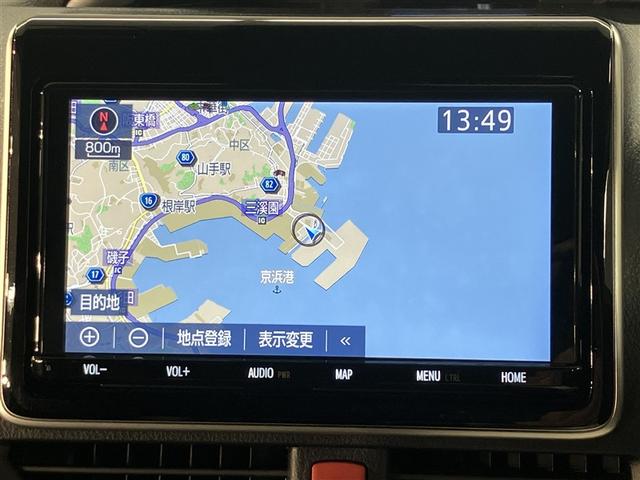 ヴォクシー ＺＳ　煌ＩＩＩ　プリクラッシュ　スマートキ　アイスト　ＤＶＤ再生機能　記録簿付き　横滑り防止装置　ナビＴＶ　アルミ　三列シート　盗難防止　オートエアコン　キーレス　ＥＴＣ装備　パワステ　メモリナビ　クルコン　ＡＢＳ（6枚目）