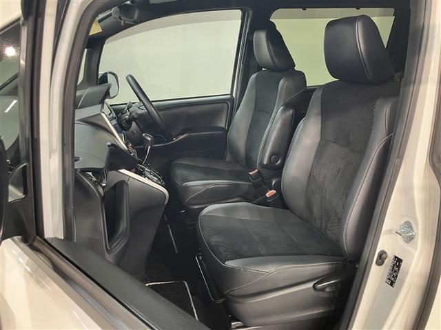 ヴォクシー ＺＳ　煌ＩＩＩ　プリクラッシュ　スマートキ　アイスト　ＤＶＤ再生機能　記録簿付き　横滑り防止装置　ナビＴＶ　アルミ　三列シート　盗難防止　オートエアコン　キーレス　ＥＴＣ装備　パワステ　メモリナビ　クルコン　ＡＢＳ（18枚目）