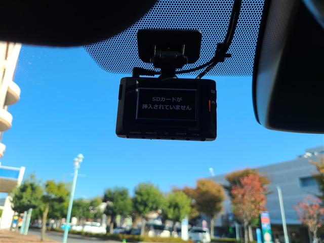 カローラスポーツ ハイブリッドＧ　Ｚ　衝突被害軽減Ｓ　Ｂモニ　盗難防止装置　ＬＥＤライト　オートクルーズコントロール　メモリ－ナビ　ドライブレコーダー　１オーナー　アルミホイール　スマートキ－　ＡＢＳ　パワーウィンドウ　オ－トエアコン（14枚目）