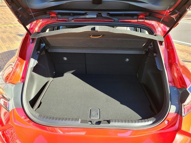 カローラスポーツ ハイブリッドＧ　Ｚ　衝突被害軽減Ｓ　Ｂモニ　盗難防止装置　ＬＥＤライト　オートクルーズコントロール　メモリ－ナビ　ドライブレコーダー　１オーナー　アルミホイール　スマートキ－　ＡＢＳ　パワーウィンドウ　オ－トエアコン（16枚目）